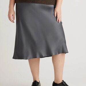 Quince silk skirt in charcoal - size S, NWT